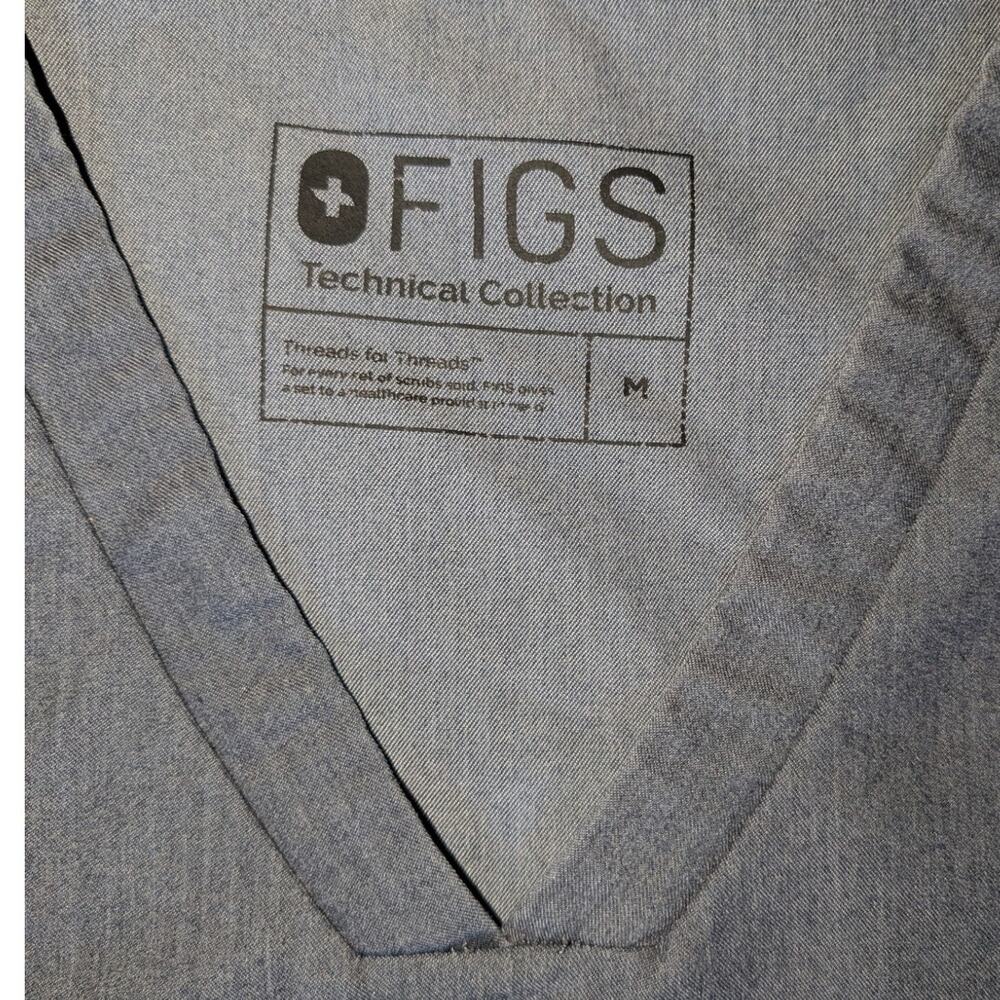FIGS Dark Gray 4 Pocket Scrub Top Medium